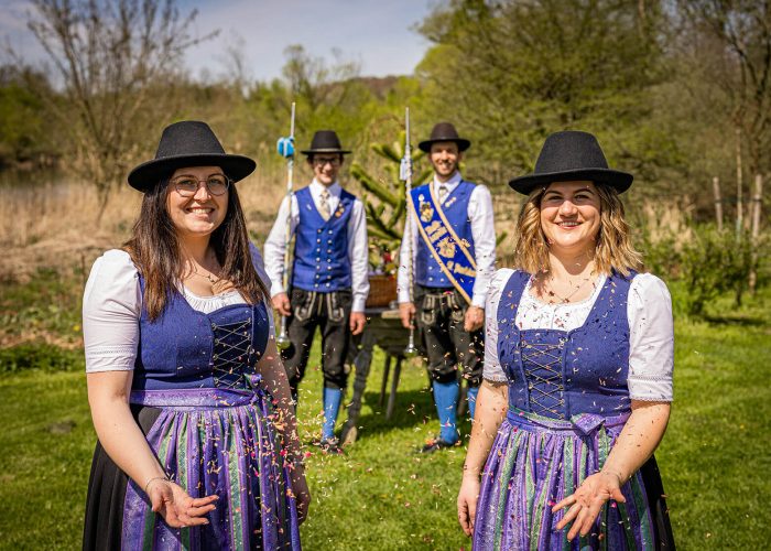 Musikkapelle-St-Pantaleon-Makatenderinnen_beide-